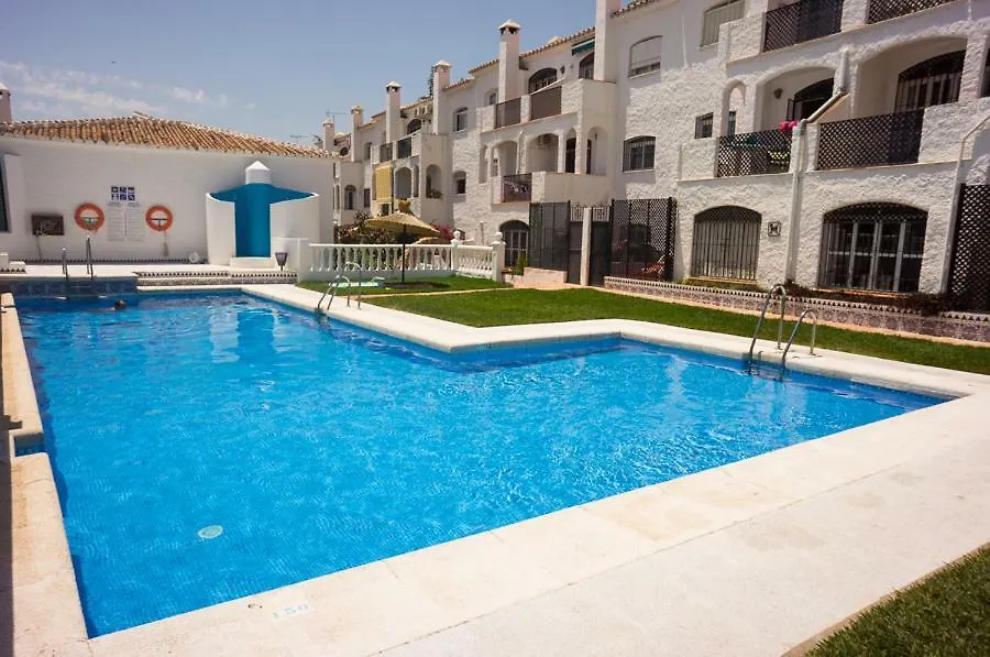 Lovely Living In Nerja Apartamento